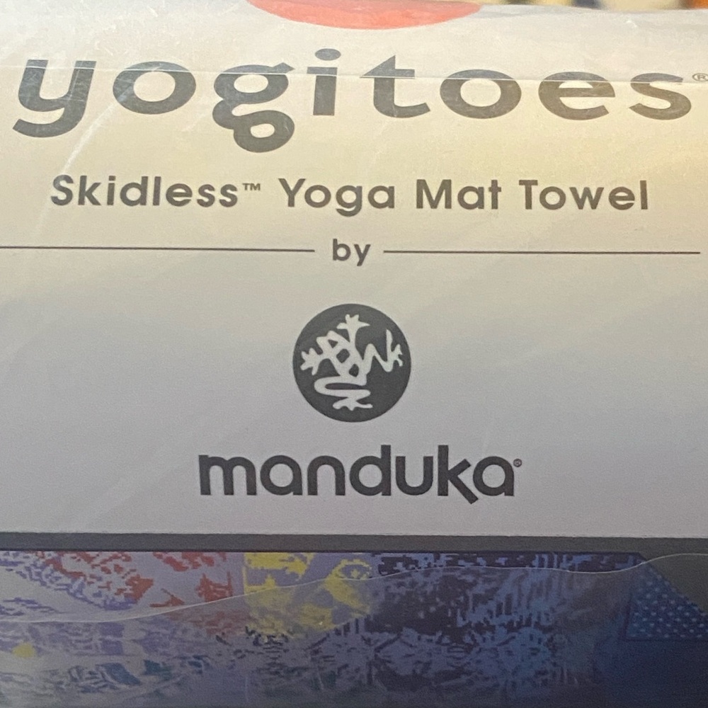 manduka Yogitoes Blue and White Skidless Yoga Mat Towel - Picture 2 of 4